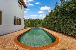 Picture of 16763 NW 77Th Path, Miami Lakes, FL 33016