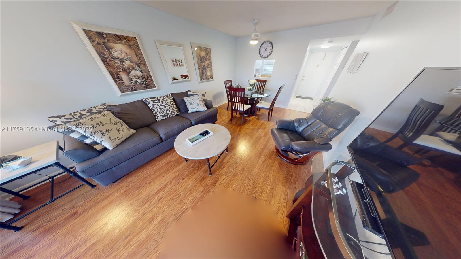 Picture of 9261 Sunrise Lakes Blvd # 307, Sunrise, FL 33322