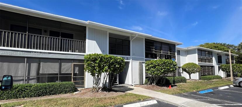 Picture of 9731 Hammocks Blvd # 203B, Miami FL 33196