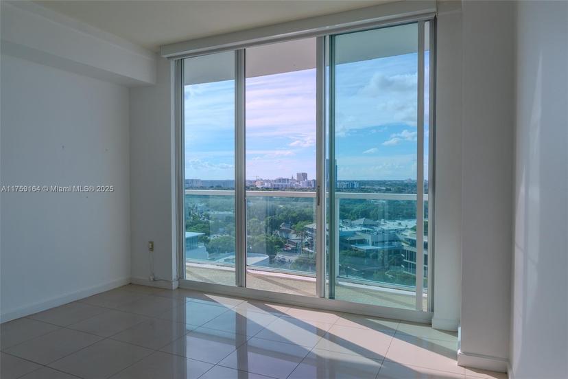 Picture of 2889 Mcfarlane Rd # 1511, Miami FL 33133