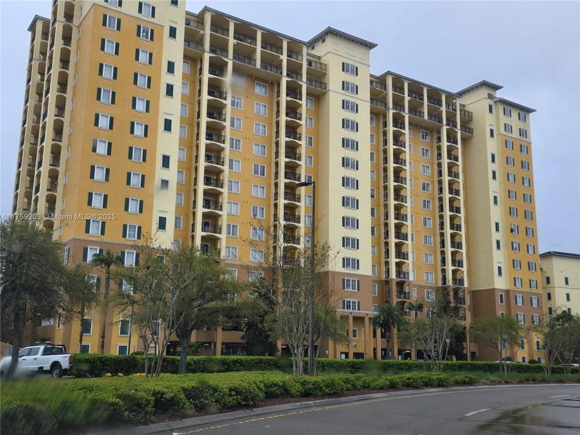 Picture of 8125 Resort Village # 51204, Orlando FL 32821