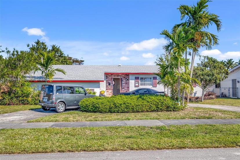 Picture of 1631 SW 99Th Ct, Miami FL 33165