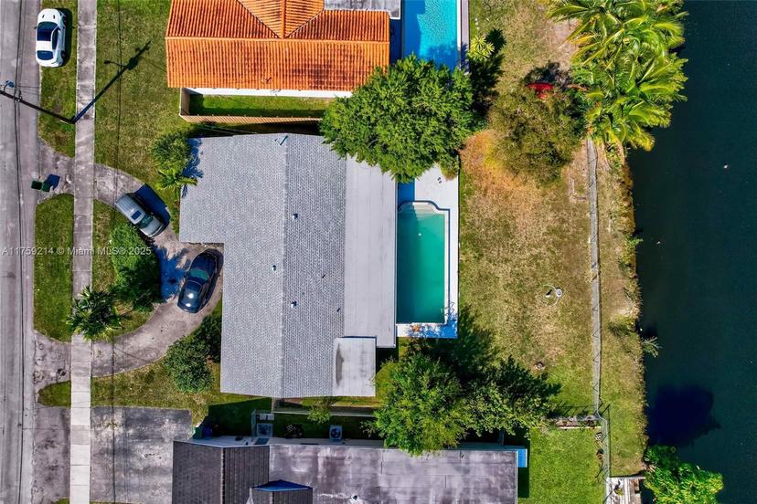 Picture of 1631 SW 99Th Ct, Miami FL 33165