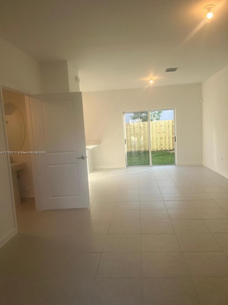Picture of 2624 SE 10Th St # 0, Homestead FL 33035