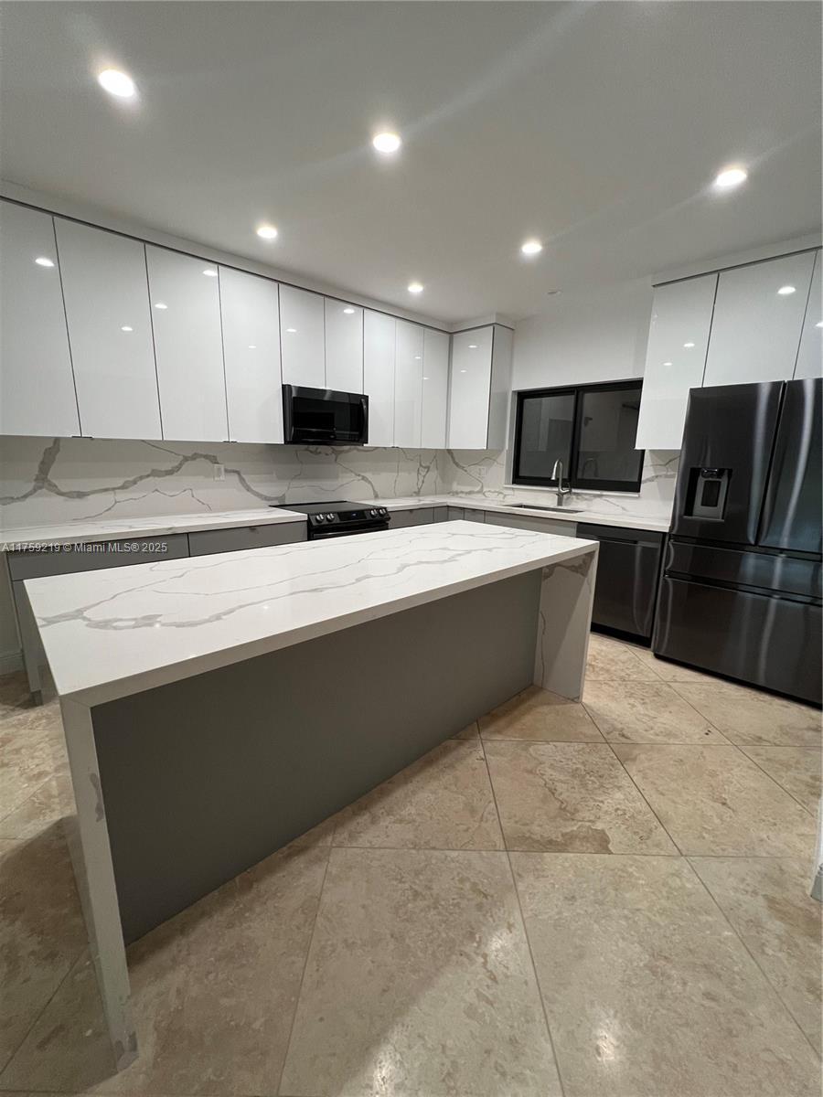 Picture of 9008 SW 62Nd Ter # A, Miami, FL 33173