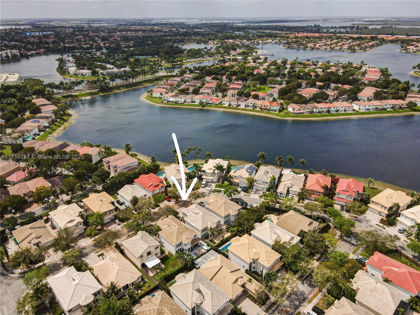 Picture of 10773 NW 69Th Ter, Doral, FL 33178