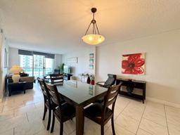 Picture of 3901 S Ocean Dr # 5A, Hollywood, FL 33019