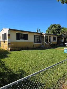 Picture of 1680 NE 159Th St, North Miami Beach, FL 33162