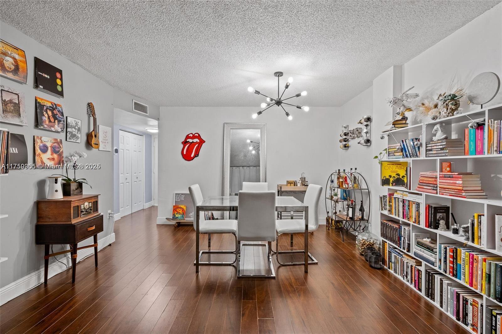 Picture of 10852 N Kendall Dr # 106, Miami, FL 33176
