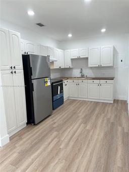 Picture of 580 NW 194Th Ter, Miami Gardens, FL 33169