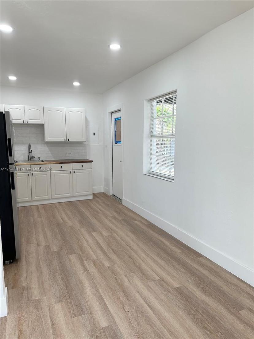 Picture of 580 NW 194Th Ter, Miami Gardens FL 33169