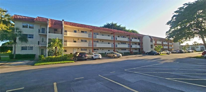 Picture of 8940 S Hollybrook Blvd # 109, Pembroke Pines FL 33025