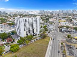Picture of 1 Glen Royal Pkwy # 1207, Miami, FL 33125
