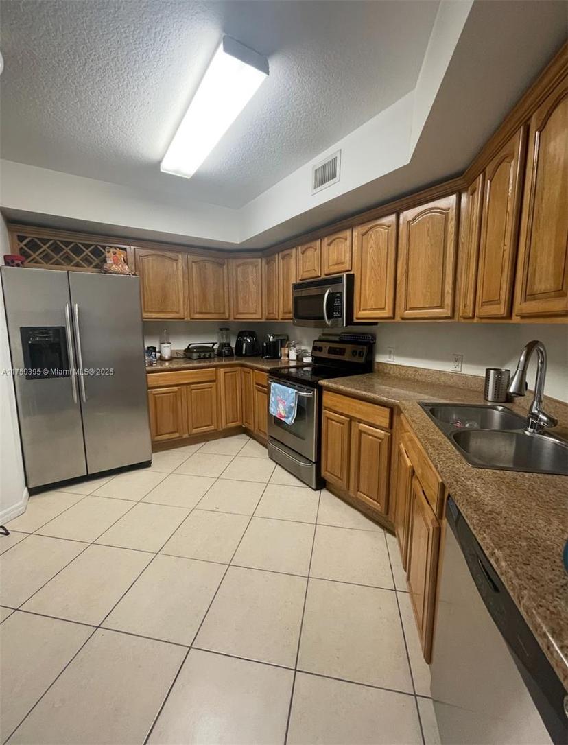 Picture of 4242 NW 2Nd St # 604, Miami FL 33126