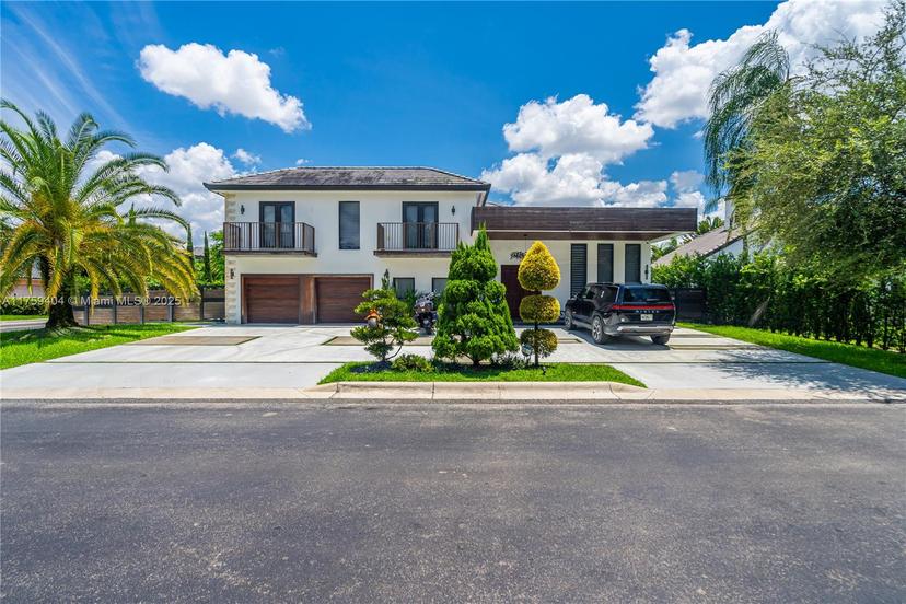 Picture of 5453 NW 94Th Doral Pl, Doral FL 33178