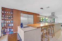 Picture of 5453 NW 94Th Doral Pl, Doral, FL 33178