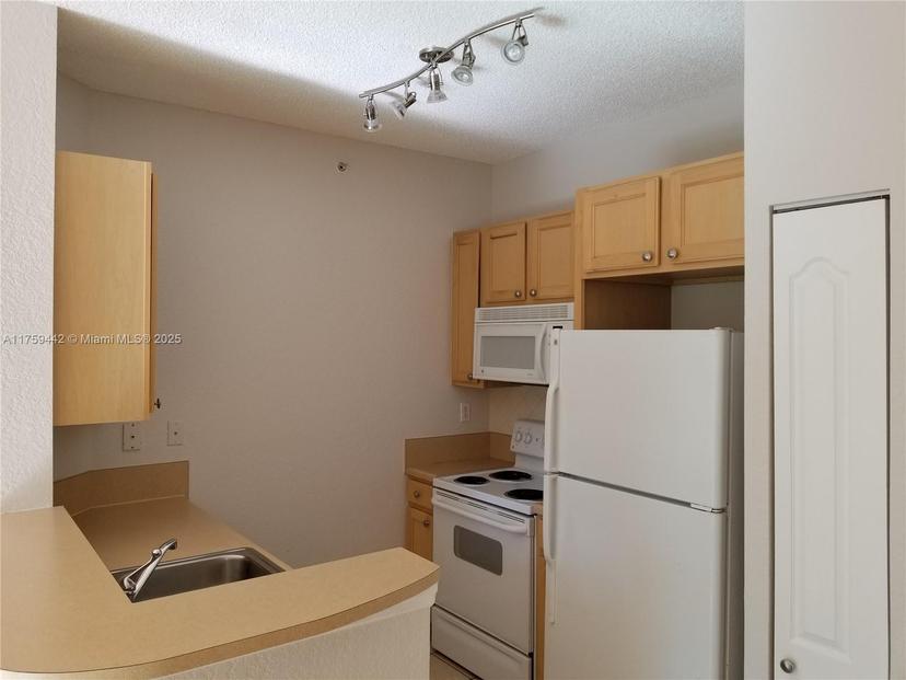 Picture of 6001 SW 70Th St # 538, South Miami FL 33143