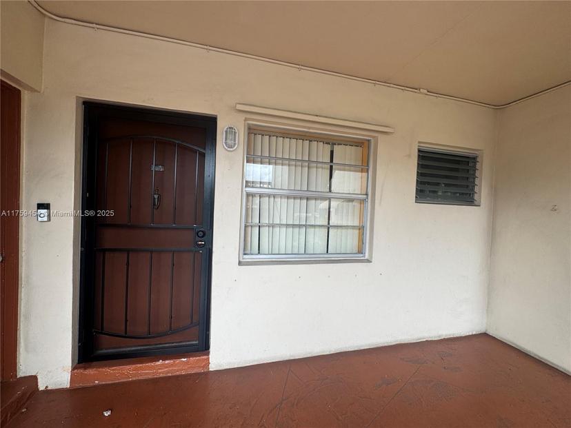 Picture of 4771 NW 10Th Ct # 116, Plantation FL 33313