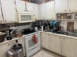 Picture of 4771 NW 10Th Ct # 116, Plantation, FL 33313