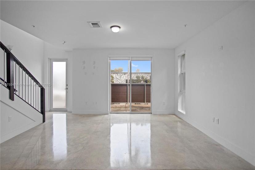 Picture of 3455 NE 5Th Ave # 1, Oakland Park FL 33334