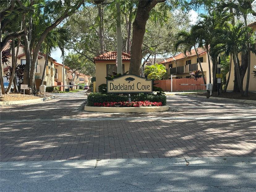 Picture of 10023 SW 77Th Ct, Miami FL 33156