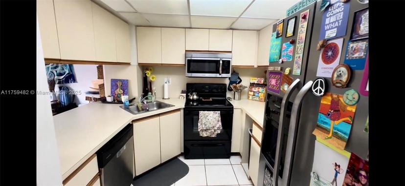 Picture of 10023 SW 77Th Ct, Miami FL 33156