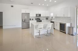 Picture of 14065 S Cypress Cove Cir., Davie, FL 33325