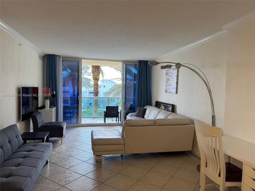 Picture of 2501 S Ocean Dr # 328, Hollywood FL 33019