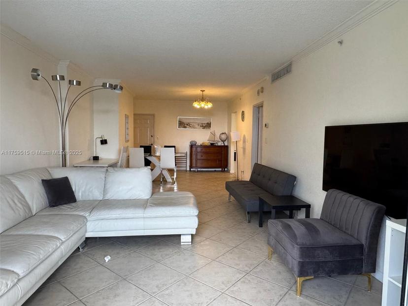 Picture of 2501 S Ocean Dr # 328, Hollywood FL 33019
