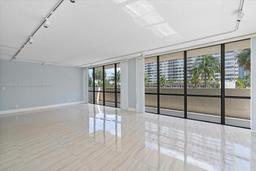 Picture of 2049 S Ocean Dr # 210, Hallandale Beach, FL 33009