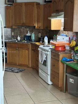 Picture of 6465 W 8Th Ct, Hialeah, FL 33012