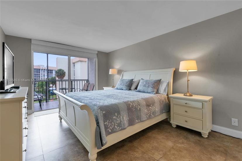 Picture of 501 Three Islands Blvd # 306, Hallandale Beach FL 33009