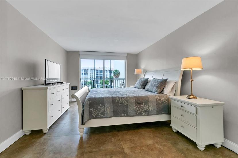 Picture of 501 Three Islands Blvd # 306, Hallandale Beach FL 33009