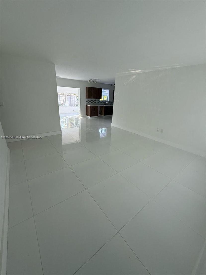 Picture of 2340 Jamaica Dr, Miramar FL 33023