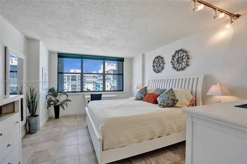 Picture of 2401 S Ocean Dr # 2604, Hollywood FL 33019