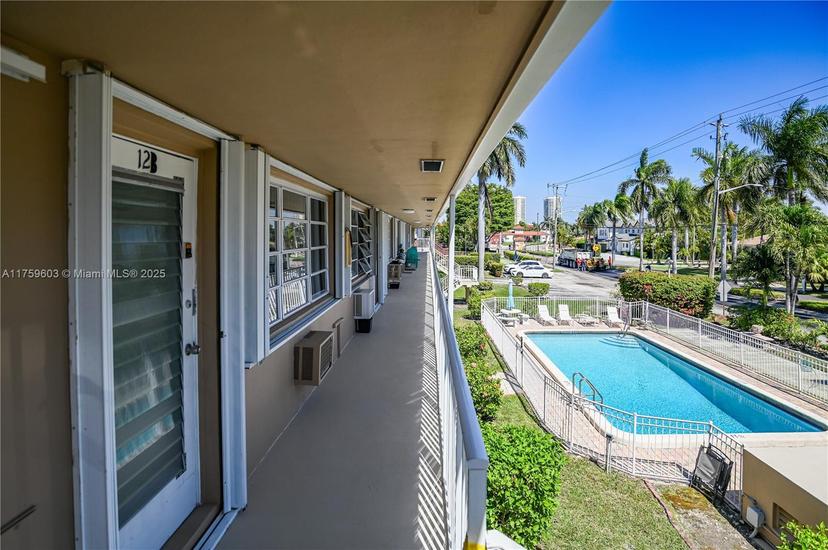 Picture of 500 Layne Blvd # 12B, Hallandale Beach FL 33009