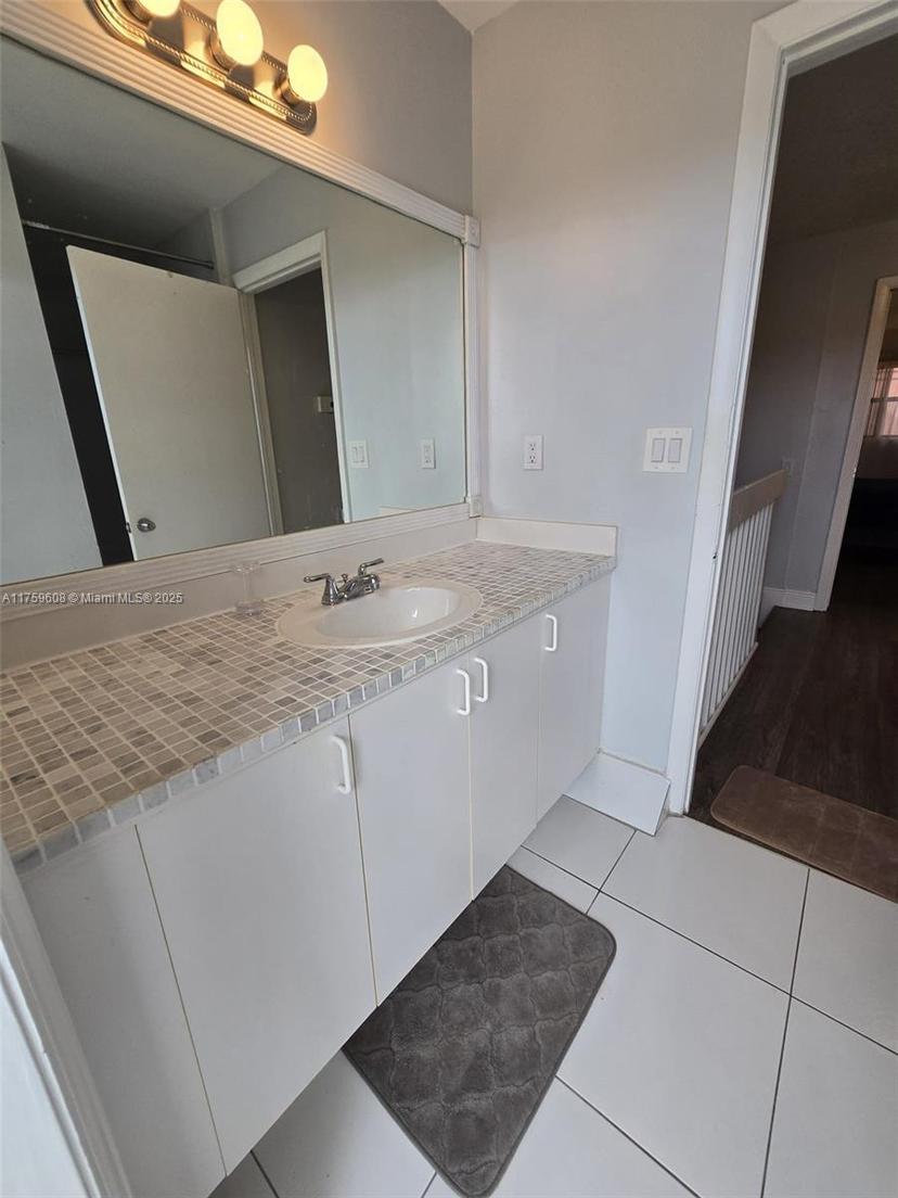 Picture of 4121 NE 21St Ter # 3, Lighthouse Point FL 33064