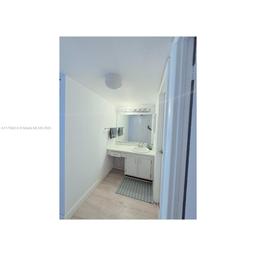 Picture of 3101 N Country Club Dr # 209, Aventura, FL 33180