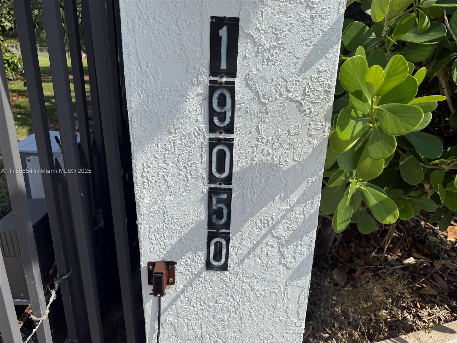 Picture of 19050 SW 144Th Ave, Miami, FL 33177