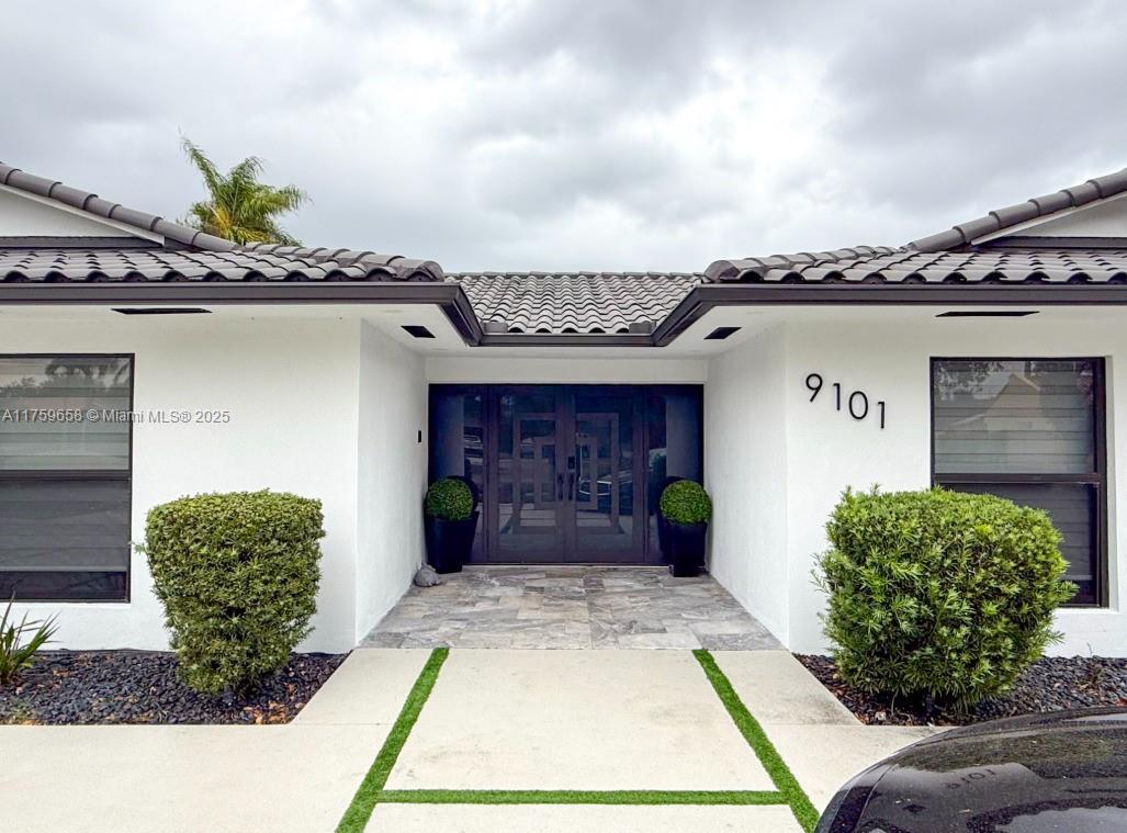 Picture of 9101 SW 11Th St, Miami, FL 33174