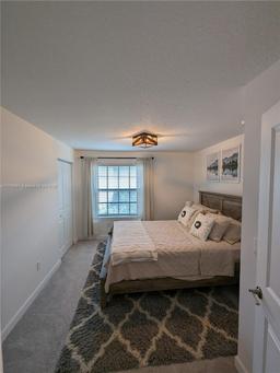 Picture of 6001 Woods Edge Cir, Riviera Beach, FL 33410