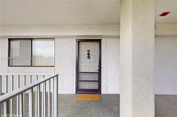 Picture of 2334 S Cypress Bend Dr # 504, Pompano Beach, FL 33069