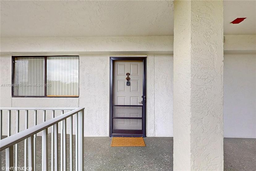 Picture of 2334 S Cypress Bend Dr # 504, Pompano Beach FL 33069
