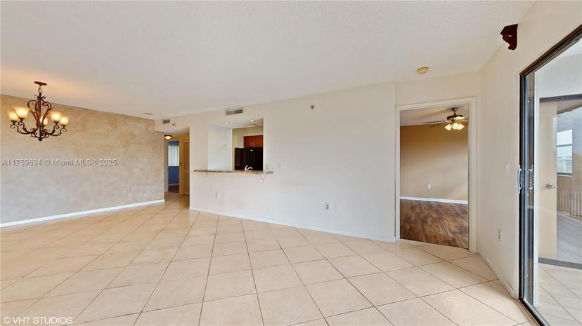 Picture of 2334 S Cypress Bend Dr # 504, Pompano Beach FL 33069