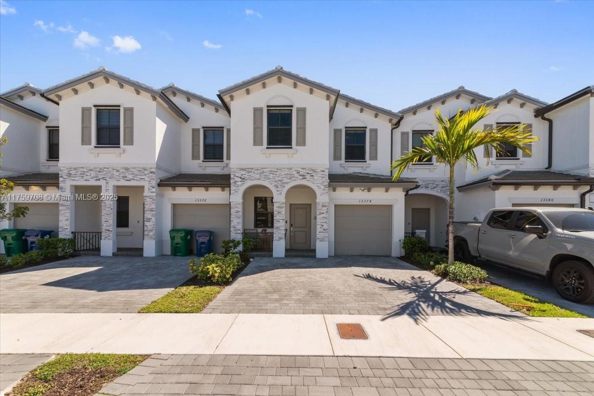 Picture of 13378 SW 287Th Ter, Homestead, FL 33033