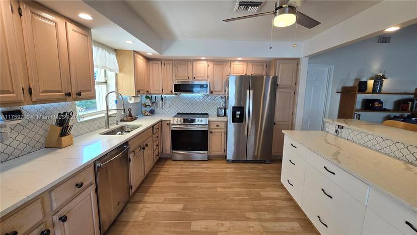 Picture of 2270 SE 7Th Pl, Homestead FL 33033