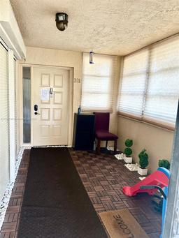Picture of 7735 NW 79Th Ave # 315, Tamarac, FL 33321