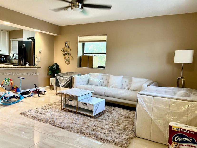 Picture of 7735 NW 79Th Ave # 315, Tamarac FL 33321