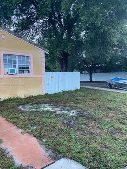 Picture of 3001 NW 170Th St, Miami Gardens, FL 33056