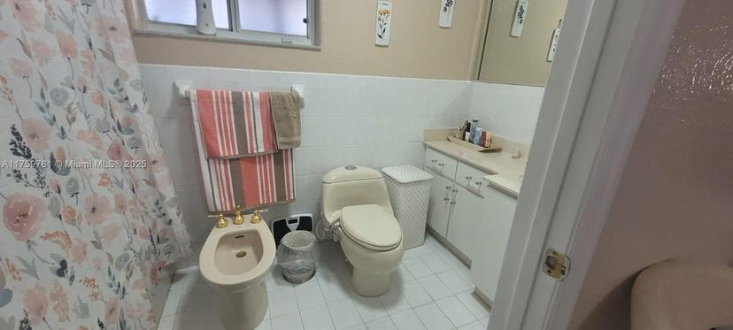Picture of 9839 NW 128Th Ln, Hialeah Gardens FL 33018